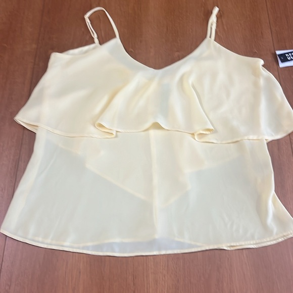 Design Lab Crepe Spaghetti Strap Cami, Ruffle Front & V-Back, Pale yellow, Sz S - Picture 5 of 13